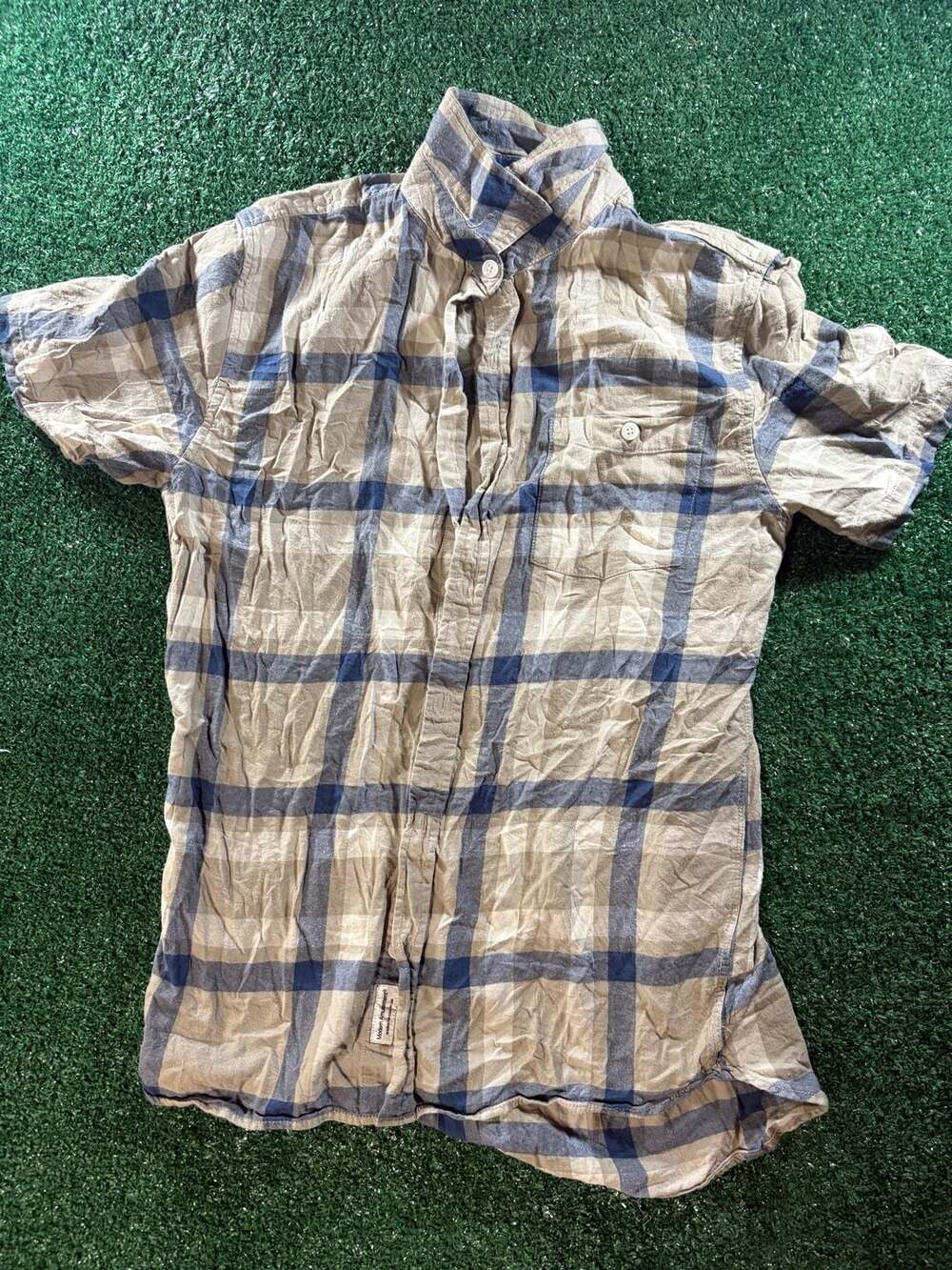 Modern Amusement Men's Blue Beige Plaid Short Sleeve Button Up Shirt Size M